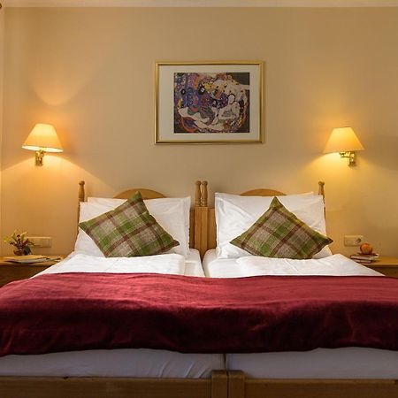 Aurora Appartements Inklusive Freiem Thermeneintritt บาดฮอฟกัสไตน์ ภายนอก รูปภาพ
