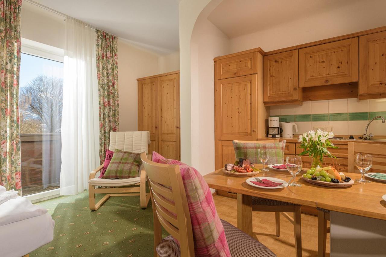 Aurora Appartements Inklusive Freiem Thermeneintritt บาดฮอฟกัสไตน์ ภายนอก รูปภาพ