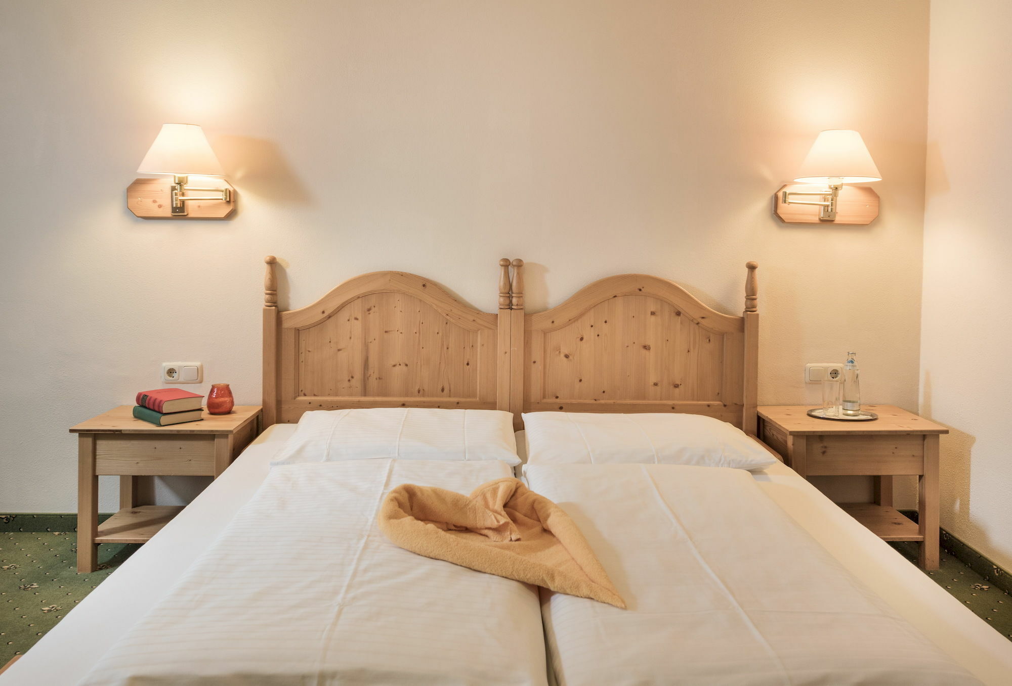 Aurora Appartements Inklusive Freiem Thermeneintritt บาดฮอฟกัสไตน์ ภายนอก รูปภาพ