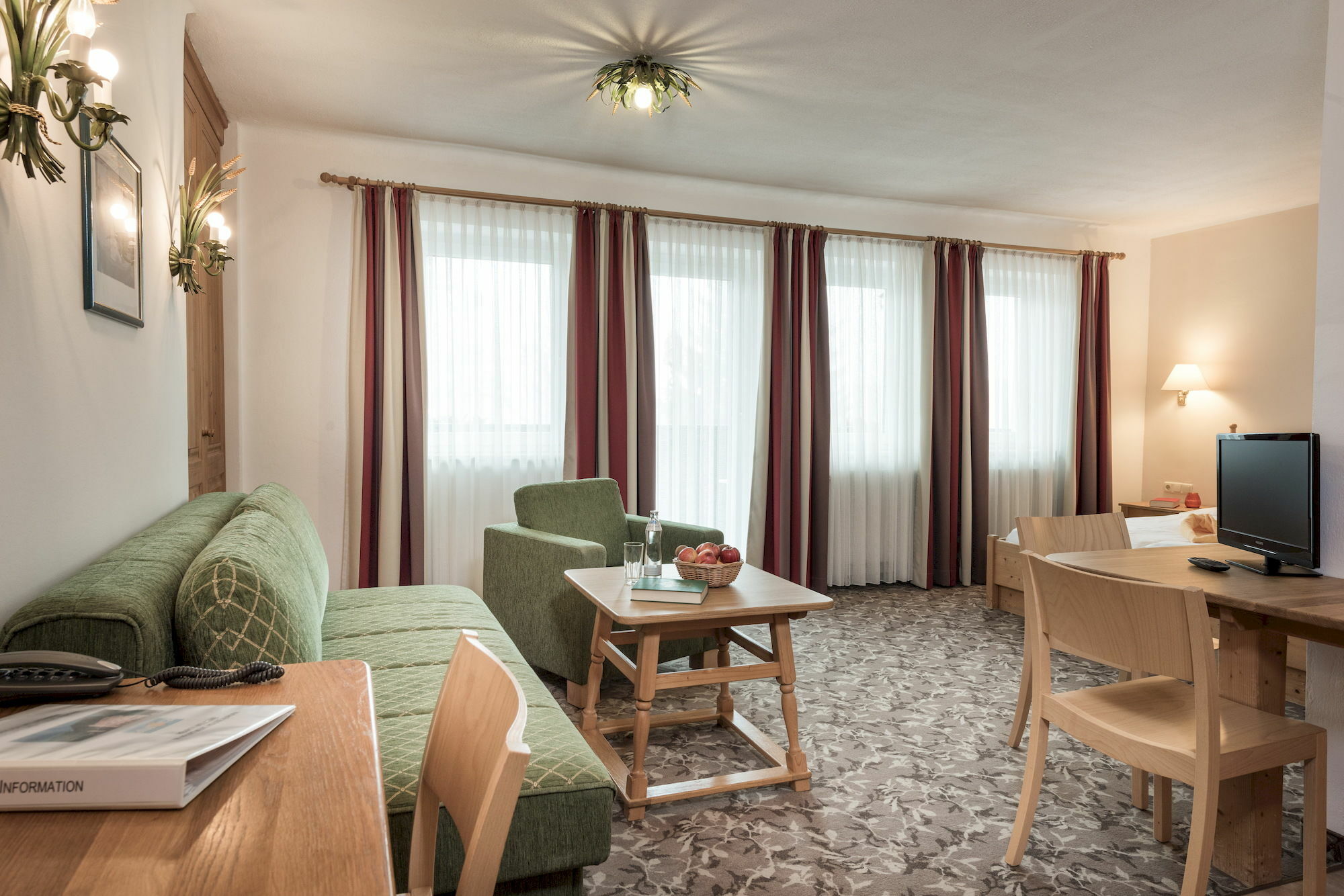 Aurora Appartements Inklusive Freiem Thermeneintritt บาดฮอฟกัสไตน์ ภายนอก รูปภาพ